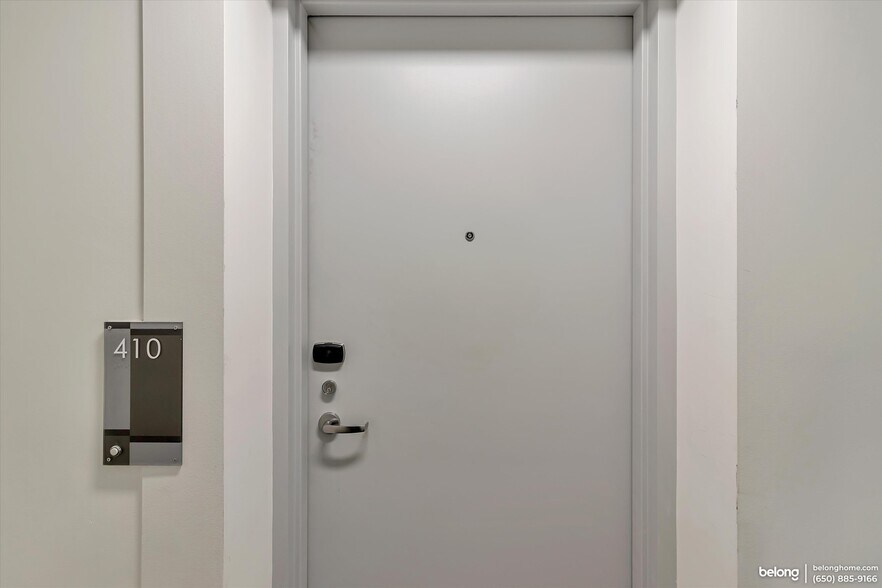 Building Photo - 1075 Market St