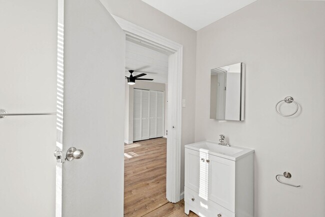 Building Photo - 47 Mainsgate St