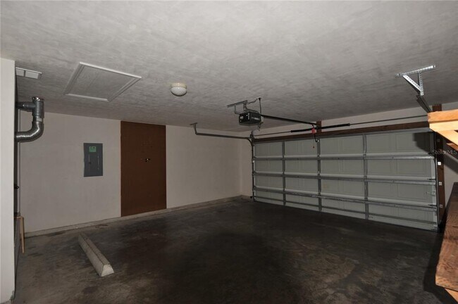 Building Photo - 4930 NW 20th Dr