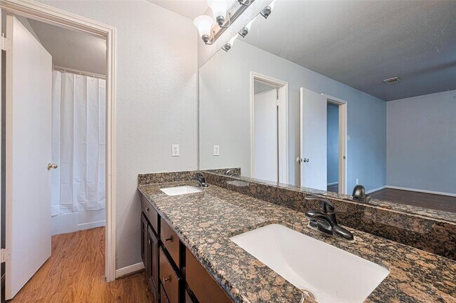 Building Photo - 15238 Ensenada Dr