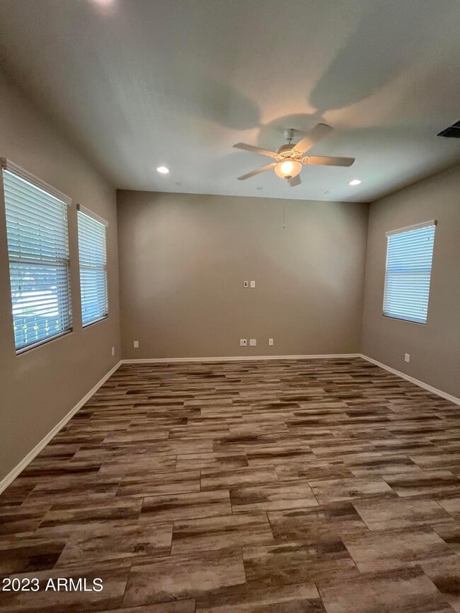 Building Photo - 4225 E Ronald St