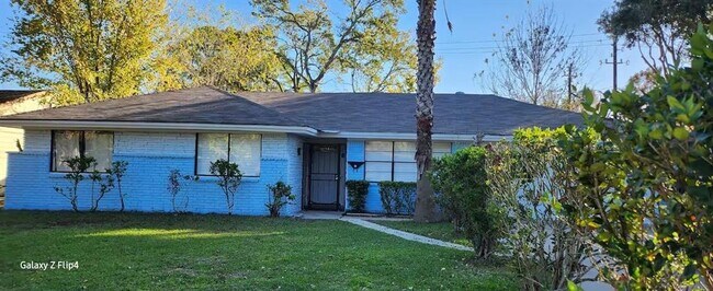 Primary Photo - 5515 W Airport Blvd