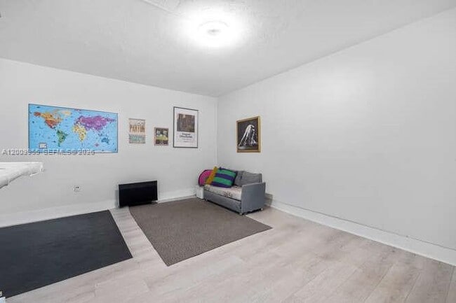 Building Photo - 9140 Collins Ave