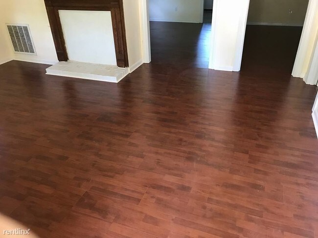 Building Photo - 4 N 2nd St