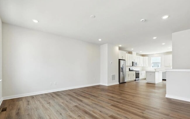 Building Photo - 7 Moran Pl