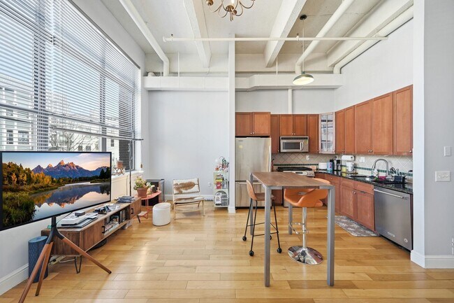 Building Photo - 300 Communipaw Ave