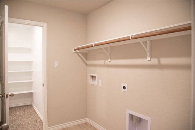 Building Photo - 2145 Chief St