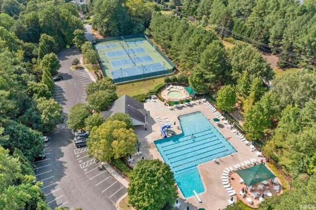 Building Photo - Gorgeous 4BD, 2.5BA Apex Home in an HOA Community with Amenities & Near Shopping, Dining, and Int...