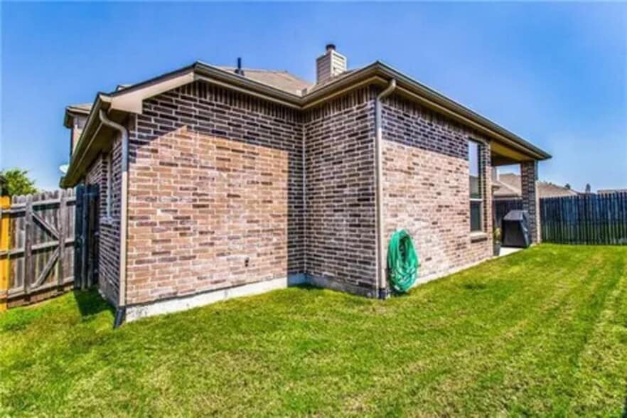 Building Photo - 1720 Rosson Rd