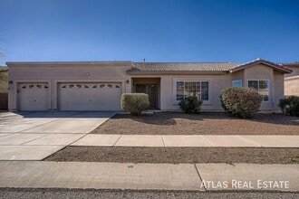 Building Photo - 8622 E Bullrider Pl