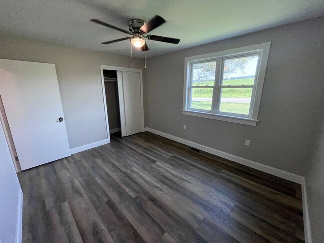 Building Photo - 1270 Ridge Rd