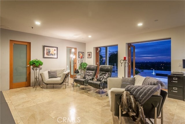 Building Photo - 19631 Crestknoll Dr