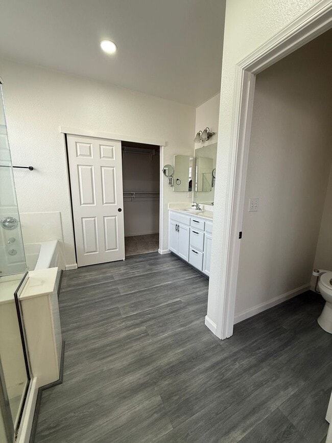 Building Photo - 3 Bedroom, 3.