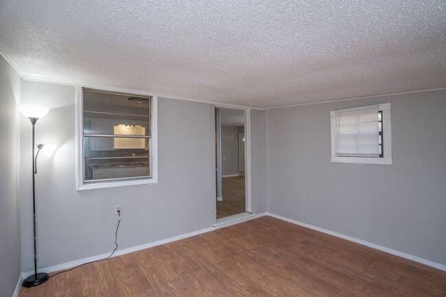 Building Photo - 3 Bedroom Updated Home in Little Rock