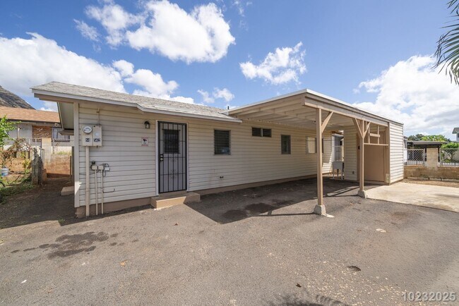 Primary Photo - Versatile 3-Bedroom Home with Extended Spa...