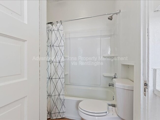 Building Photo - 821 S 700 E