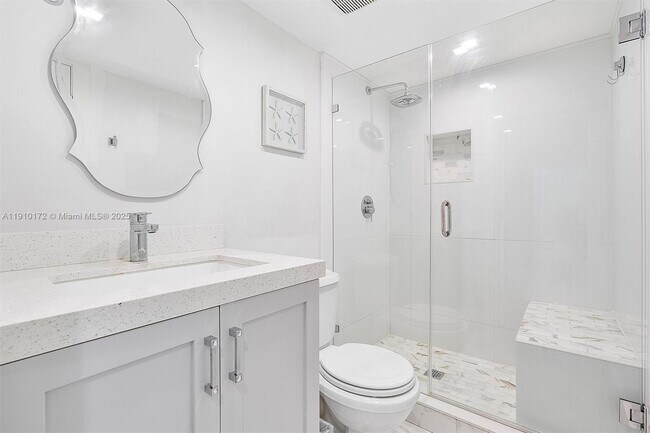 Building Photo - 5555 Collins Ave