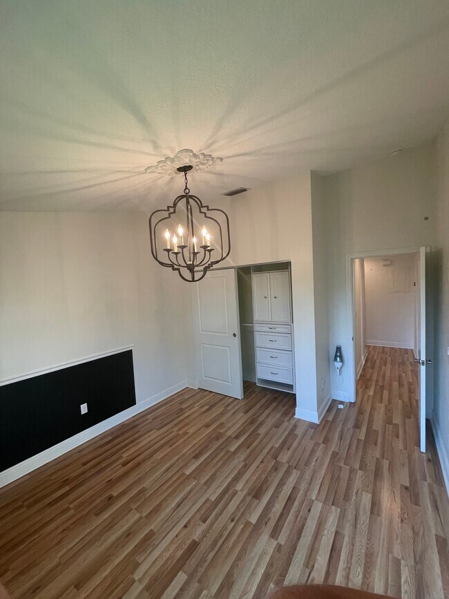 Building Photo - 13017 Northshire Trl