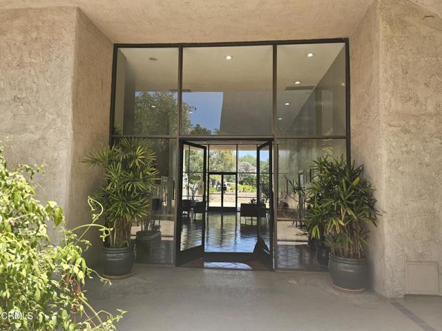 Building Photo - 1401 Valley View Rd