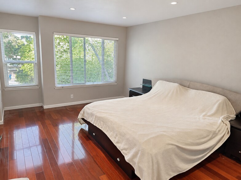 Building Photo - 100 Milani Ct