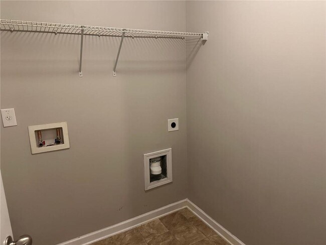 Building Photo - 4680 Raven Wood Loop