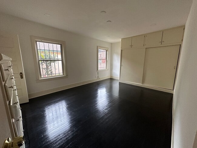 Building Photo - GORGEOUS Los Feliz PRIME 3 Bed Home for Lease NOW Limited Showings!!!