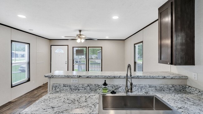 Building Photo - 2 bed/2 bath lovely mobile home! Schedule ...