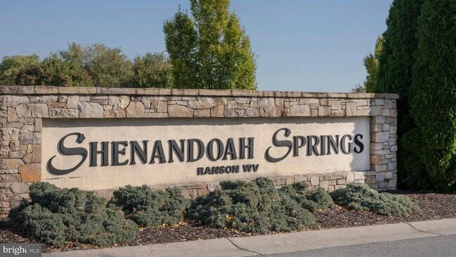 Building Photo - 306 Watercourse Dr