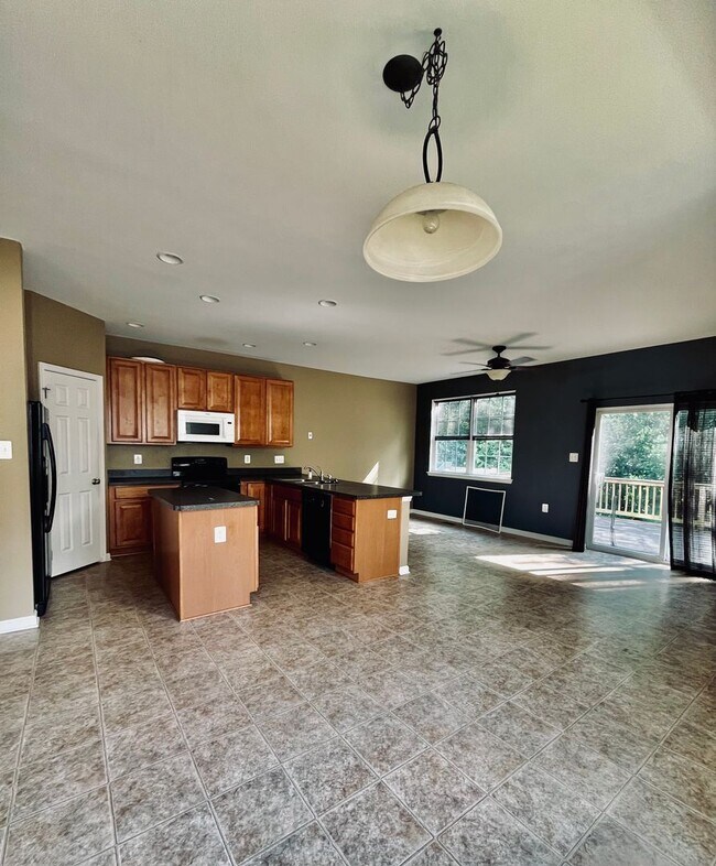 Building Photo - 44 Milestone Ct