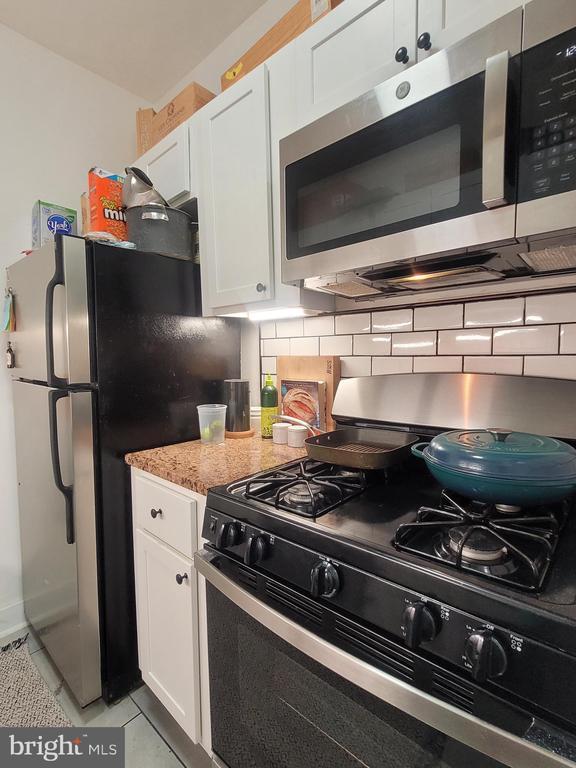 Building Photo - 219 S 18th St