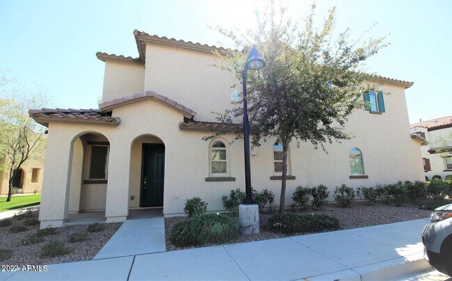 Building Photo - 3173 S Magnolia Ln