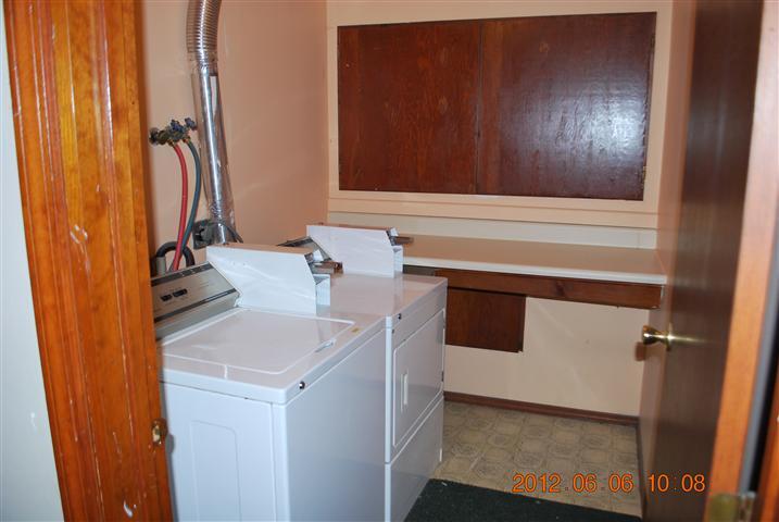 Building Photo - 667 Geyser Rd