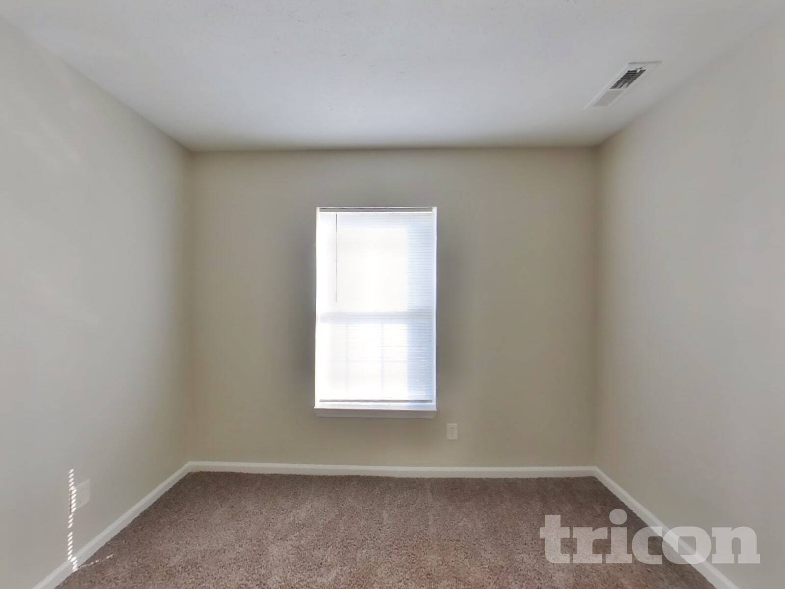 Building Photo - 911 Pine Ridge Way