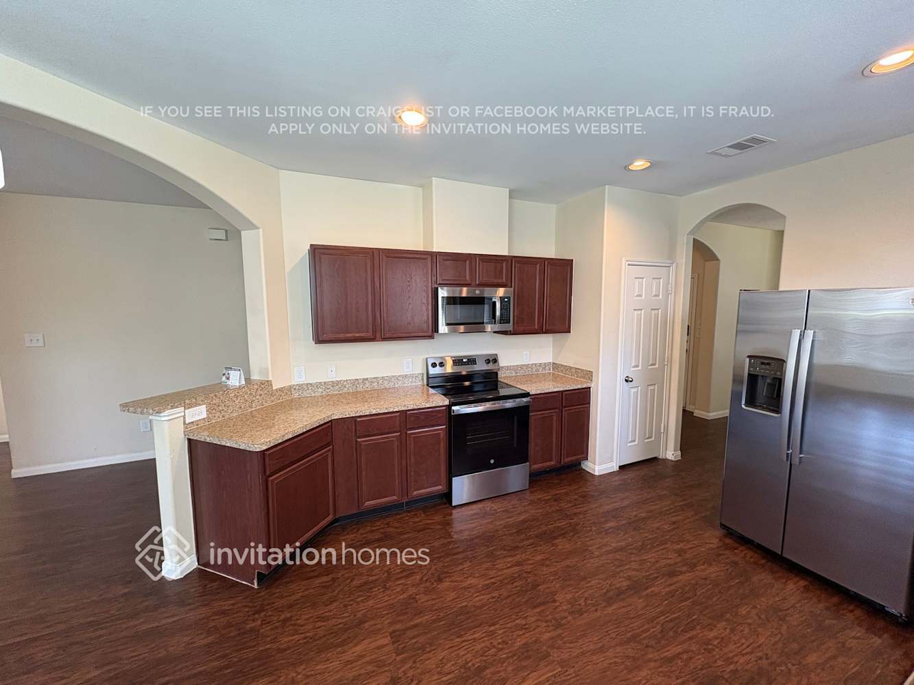 Building Photo - 13529 Raintree Dr