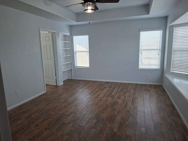 Building Photo - 8311 Caraway Lake Cir