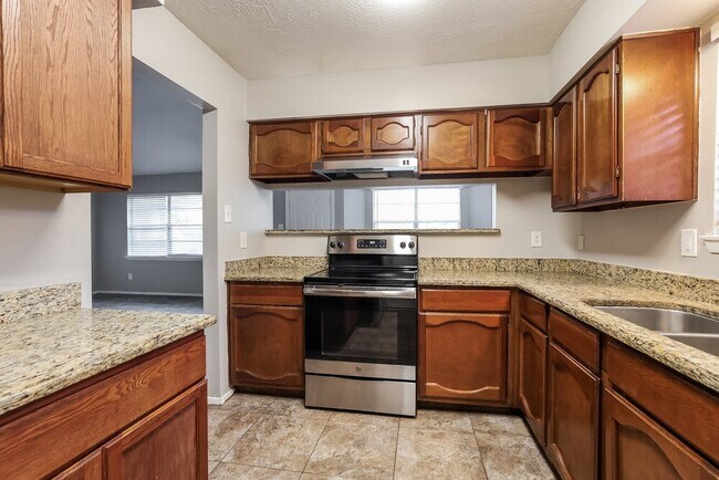 Building Photo - 22415 Millgate Dr
