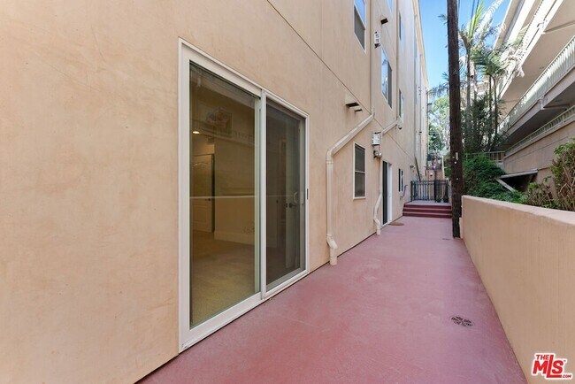 Building Photo - 16123 Sunset Blvd