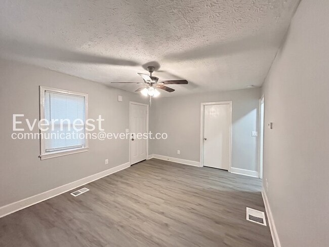 Building Photo - 2175 Pansy St NW