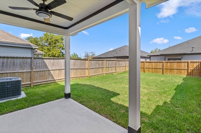 Building Photo - 7925 Colonial Ln