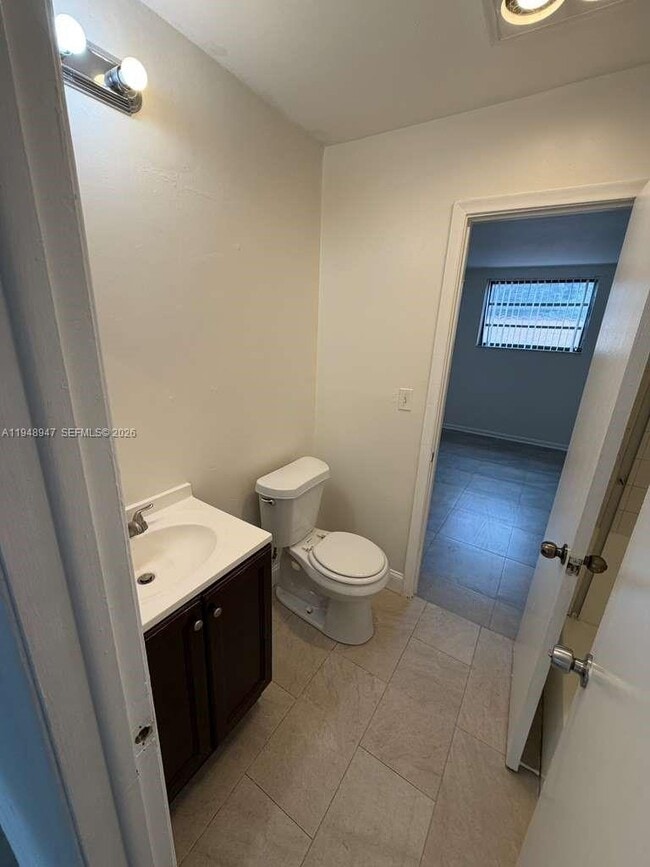 Building Photo - 7795 Grande St