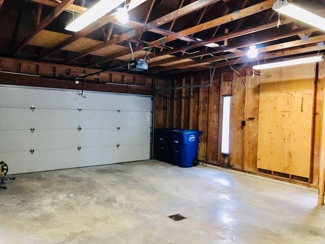 Building Photo - 1980 Tumblebrook Rd