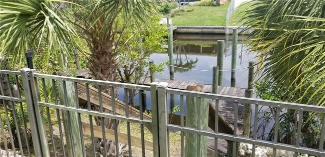 Building Photo - 9358 Palm Island Cir