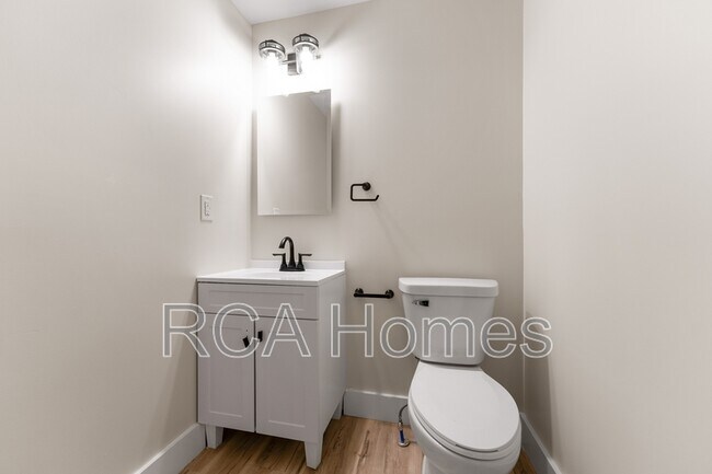 Building Photo - 238 Eastern Ave