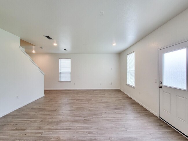 Building Photo - 16230 Dutton Clover Dr