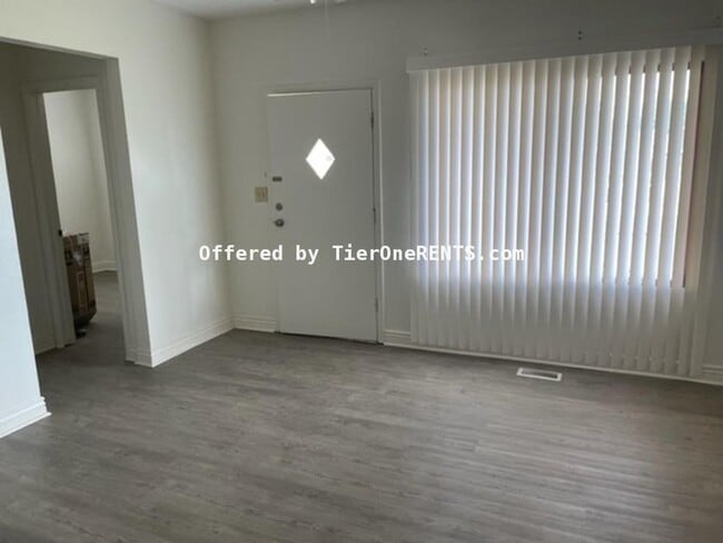Building Photo - NO DEPOSIT option available for qualified renters