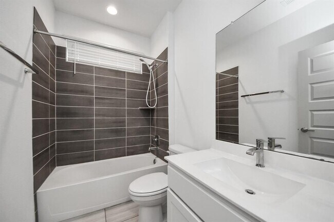 Building Photo - 3014 Jackmans Diamond