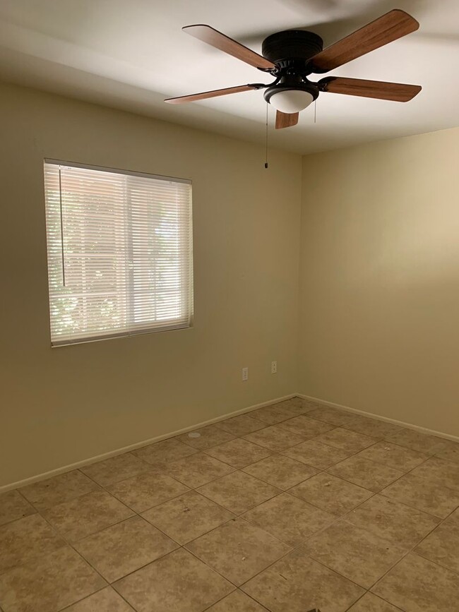 Building Photo - AVAILABLE NOW $200 off First Month Rent