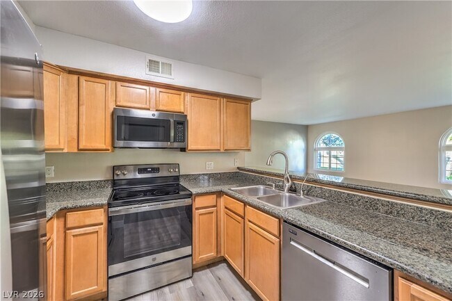 Building Photo - 3145 E Flamingo Rd