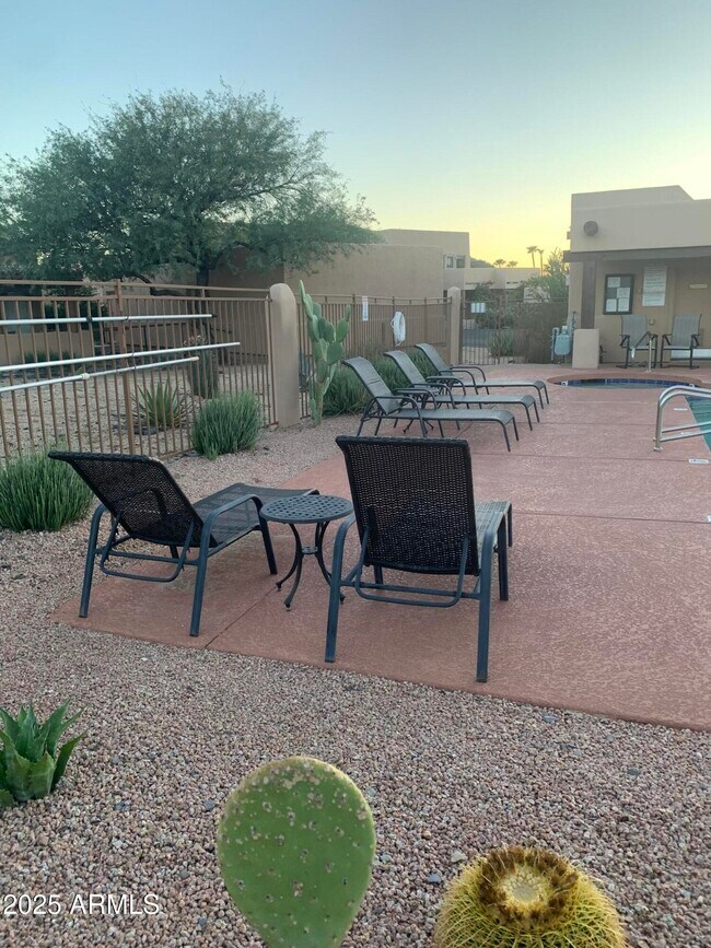 Building Photo - 38065 N Cave Creek Rd