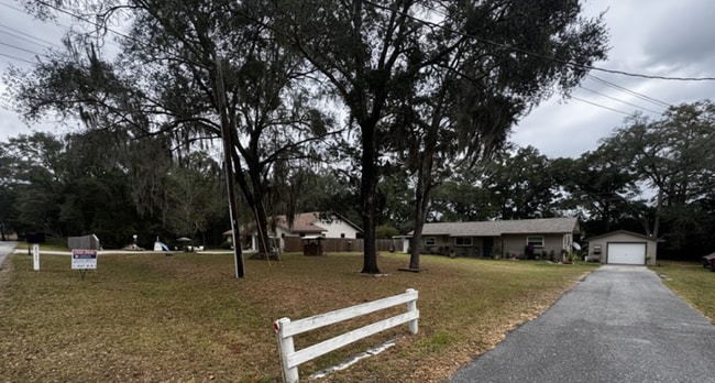 Building Photo - 3585 SW Pompano Rd